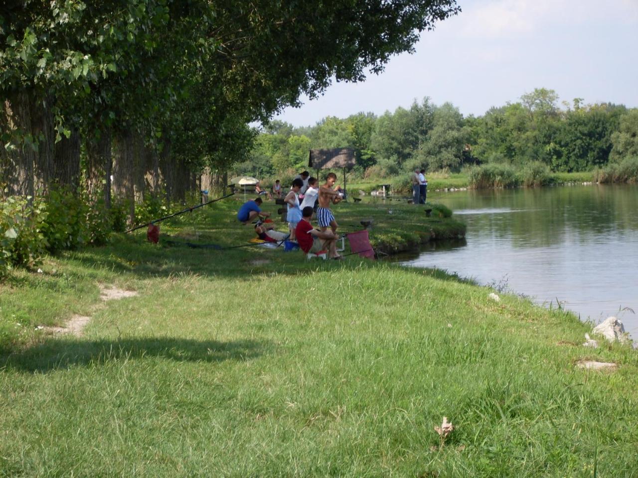 Nagybajcsi Lovaspark és Otthon vendégház Exterior foto